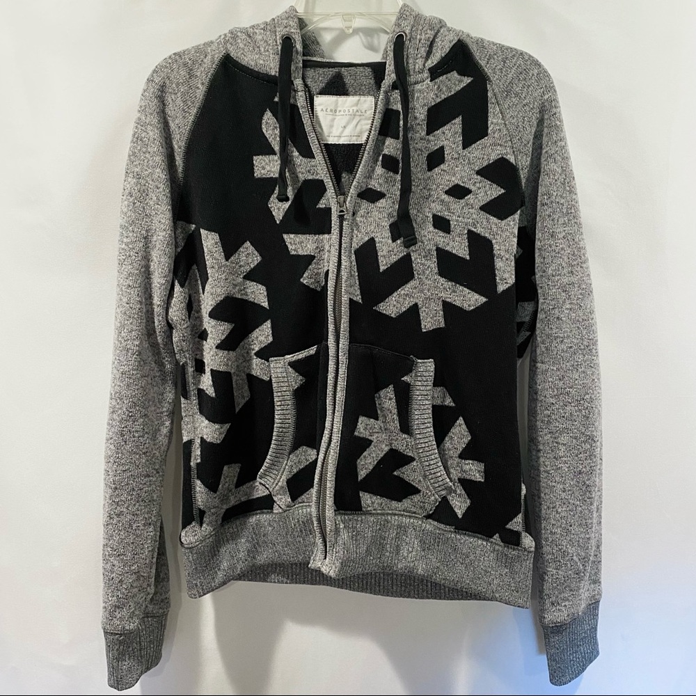 AEROPOSTALE Zipper sweater jacket, black/grey snowflake, w/ hood, Size L